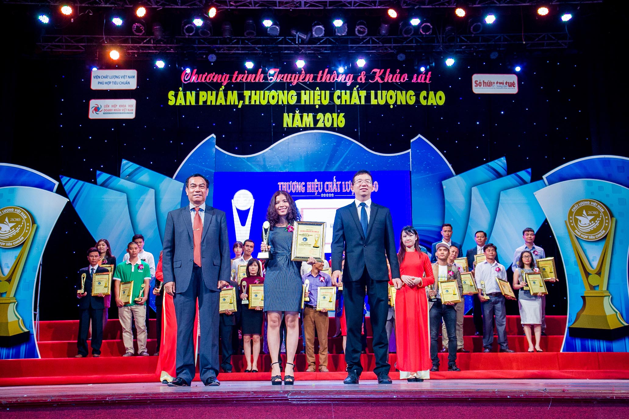 LỄ TRAO GIẢI CÚP VÀNG